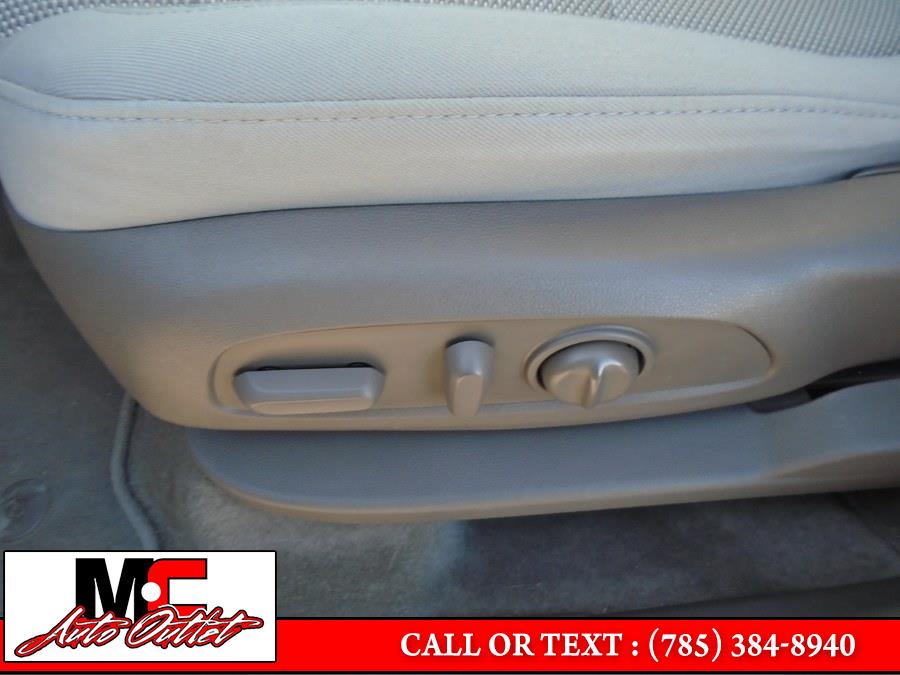 2018 Chevrolet Traverse FWD 4dr LT Cloth w/1LT, available for sale in Colby, Kansas | M C Auto Outlet Inc. Colby, Kansas 2018 Chevrolet Traverse FWD 4dr LT Cloth w/1LT, available for sale in Colby, Kansas | M C Auto Outlet Inc. Colby, Kansas