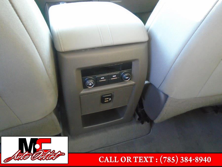 2018 Chevrolet Traverse FWD 4dr LT Cloth w/1LT, available for sale in Colby, Kansas | M C Auto Outlet Inc. Colby, Kansas 2018 Chevrolet Traverse FWD 4dr LT Cloth w/1LT, available for sale in Colby, Kansas | M C Auto Outlet Inc. Colby, Kansas