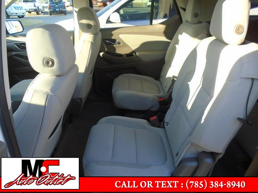 2018 Chevrolet Traverse FWD 4dr LT Cloth w/1LT, available for sale in Colby, Kansas | M C Auto Outlet Inc. Colby, Kansas 2018 Chevrolet Traverse FWD 4dr LT Cloth w/1LT, available for sale in Colby, Kansas | M C Auto Outlet Inc. Colby, Kansas