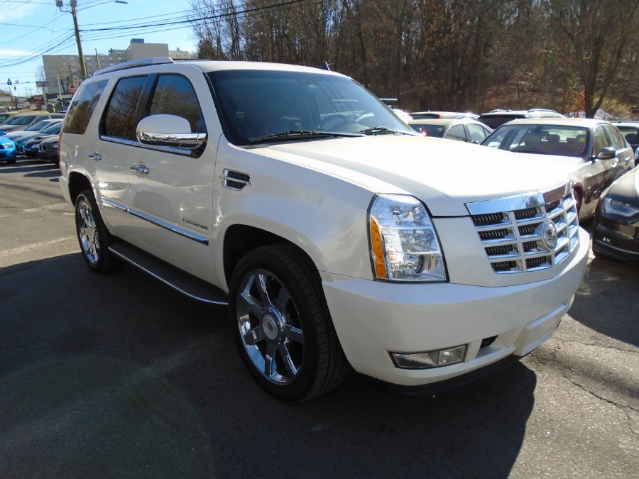 2012 Cadillac Escalade AWD 4dr Luxury, available for sale in Waterbury, Connecticut | Jim Juliani Motors. Waterbury, Connecticut