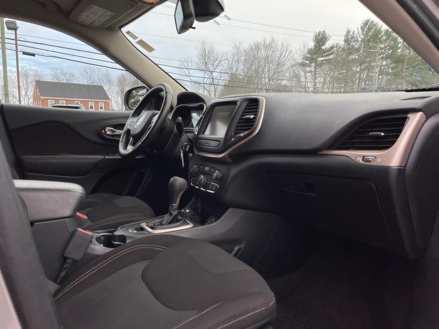 2016 Jeep Cherokee 4WD 4dr Latitude, available for sale in Merrimack, New Hampshire | Merrimack Autosport. Merrimack, New Hampshire 2016 Jeep Cherokee 4WD 4dr Latitude, available for sale in Merrimack, New Hampshire | Merrimack Autosport. Merrimack, New Hampshire