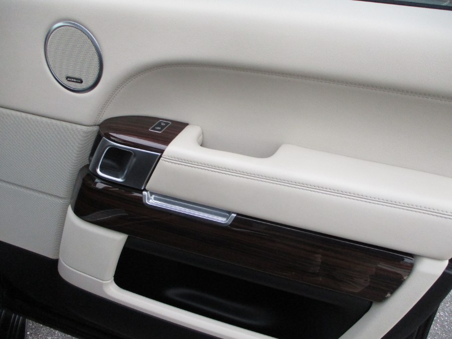 2014 Land Rover Range Rover 4WD 4dr HSE, available for sale in Massapequa, New York | South Shore Auto Brokers & Sales. Massapequa, New York 2014 Land Rover Range Rover 4WD 4dr HSE, available for sale in Massapequa, New York | South Shore Auto Brokers & Sales. Massapequa, New York