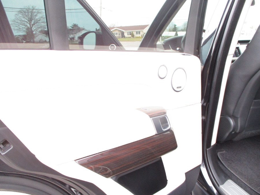 2014 Land Rover Range Rover 4WD 4dr HSE, available for sale in Massapequa, New York | South Shore Auto Brokers & Sales. Massapequa, New York 2014 Land Rover Range Rover 4WD 4dr HSE, available for sale in Massapequa, New York | South Shore Auto Brokers & Sales. Massapequa, New York