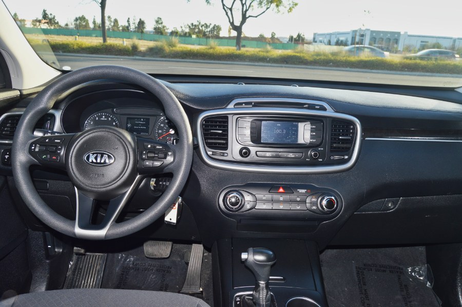 2017 Kia Sorento LX FWD, available for sale in Moreno Valley, California | Fusion Motors Inc. Moreno Valley, California 2017 Kia Sorento LX FWD, available for sale in Moreno Valley, California | Fusion Motors Inc. Moreno Valley, California