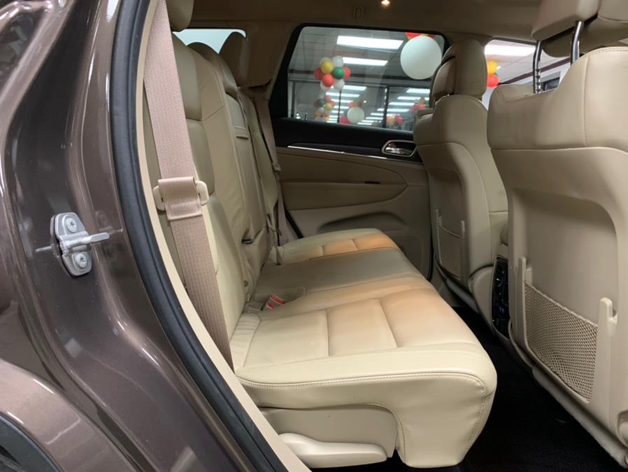 2017 Jeep Limited Grand Cherokee Limited 4x4, available for sale in Inwood, New York | 5 Towns Drive. Inwood, New York 2017 Jeep Limited Grand Cherokee Limited 4x4, available for sale in Inwood, New York | 5 Towns Drive. Inwood, New York