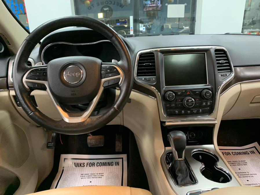2017 Jeep Limited Grand Cherokee Limited 4x4, available for sale in Inwood, New York | 5 Towns Drive. Inwood, New York 2017 Jeep Limited Grand Cherokee Limited 4x4, available for sale in Inwood, New York | 5 Towns Drive. Inwood, New York