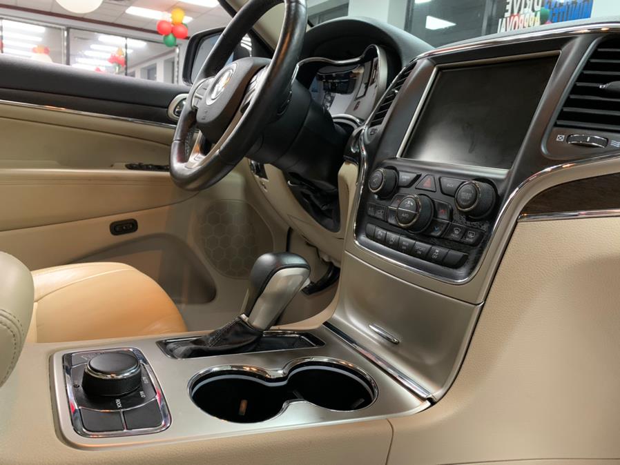 2017 Jeep Limited Grand Cherokee Limited 4x4, available for sale in Inwood, New York | 5 Towns Drive. Inwood, New York 2017 Jeep Limited Grand Cherokee Limited 4x4, available for sale in Inwood, New York | 5 Towns Drive. Inwood, New York