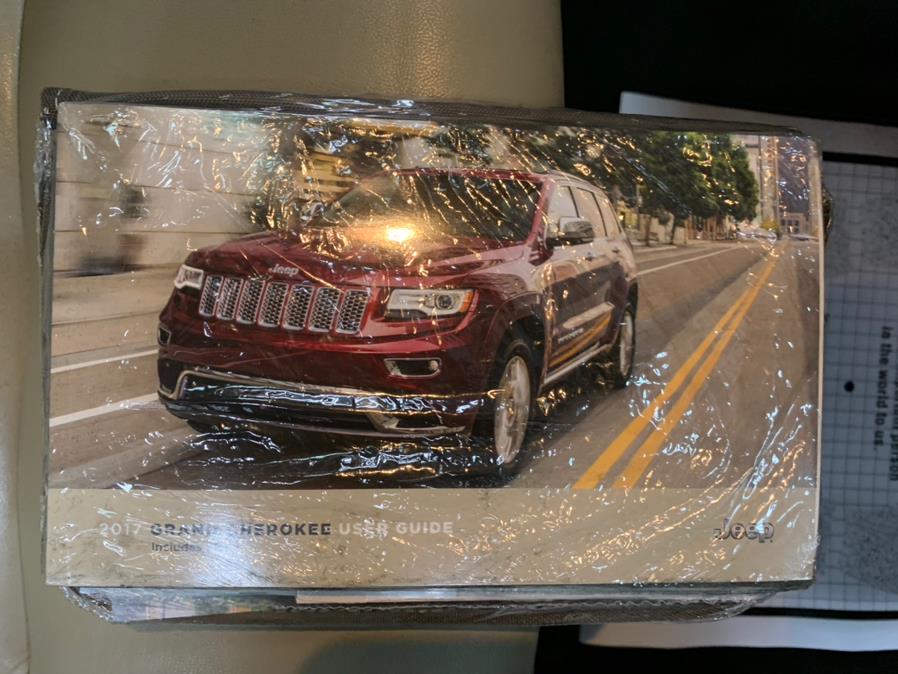 2017 Jeep Limited Grand Cherokee Limited 4x4, available for sale in Inwood, New York | 5 Towns Drive. Inwood, New York 2017 Jeep Limited Grand Cherokee Limited 4x4, available for sale in Inwood, New York | 5 Towns Drive. Inwood, New York