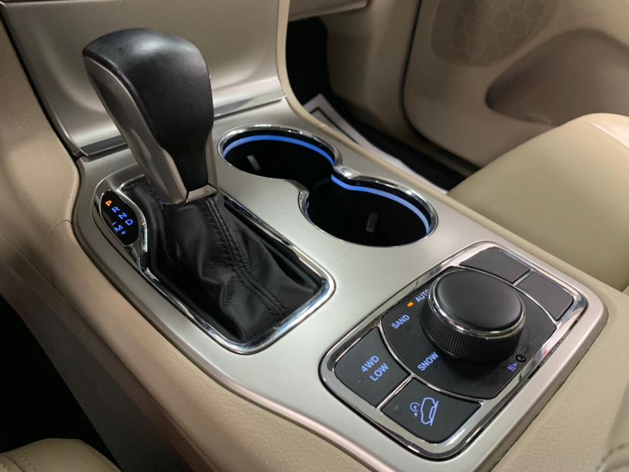 2017 Jeep Limited Grand Cherokee Limited 4x4, available for sale in Inwood, New York | 5 Towns Drive. Inwood, New York 2017 Jeep Limited Grand Cherokee Limited 4x4, available for sale in Inwood, New York | 5 Towns Drive. Inwood, New York