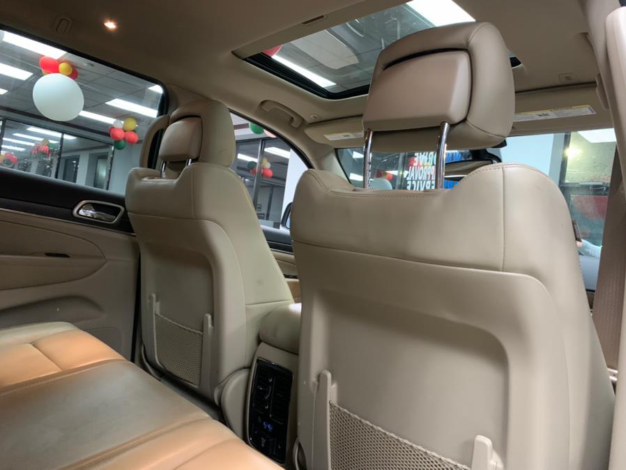 2017 Jeep Limited Grand Cherokee Limited 4x4, available for sale in Inwood, New York | 5 Towns Drive. Inwood, New York 2017 Jeep Limited Grand Cherokee Limited 4x4, available for sale in Inwood, New York | 5 Towns Drive. Inwood, New York