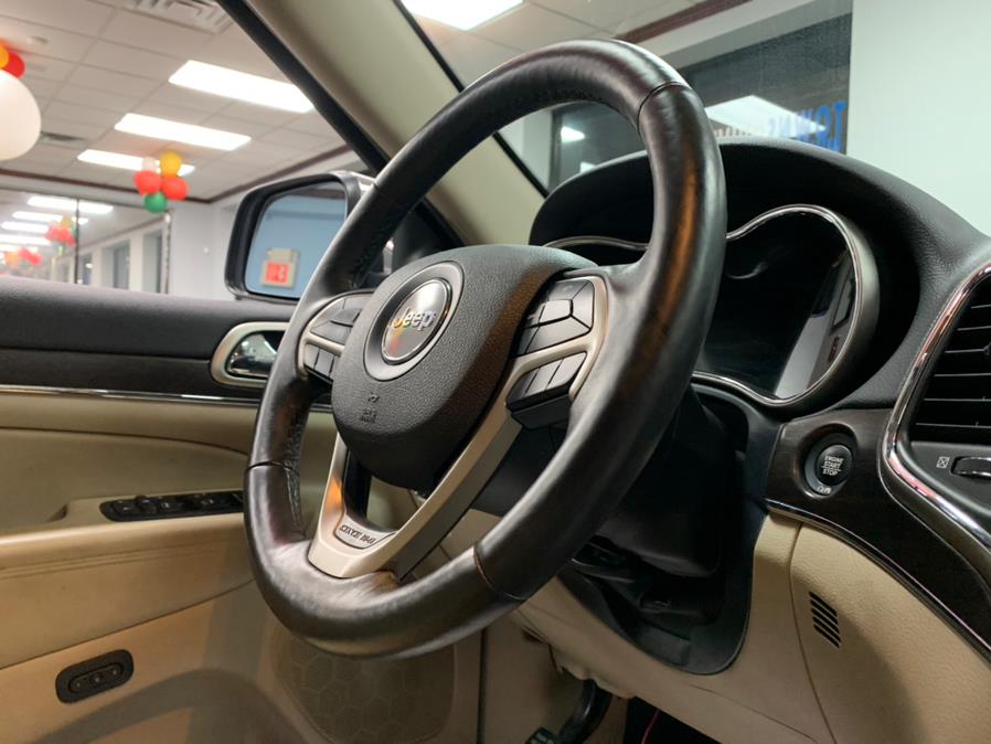 2017 Jeep Limited Grand Cherokee Limited 4x4, available for sale in Inwood, New York | 5 Towns Drive. Inwood, New York 2017 Jeep Limited Grand Cherokee Limited 4x4, available for sale in Inwood, New York | 5 Towns Drive. Inwood, New York
