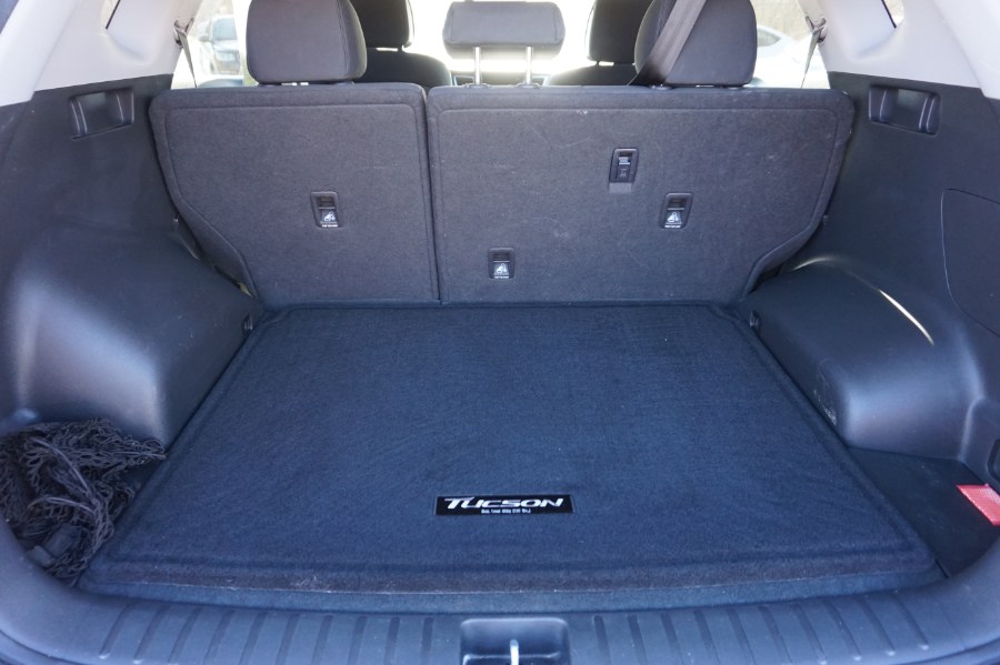 Used Hyundai Tucson SE AWD 2018 | Rockland Motor Company. Rockland, Maine Used Hyundai Tucson SE AWD 2018 | Rockland Motor Company. Rockland, Maine