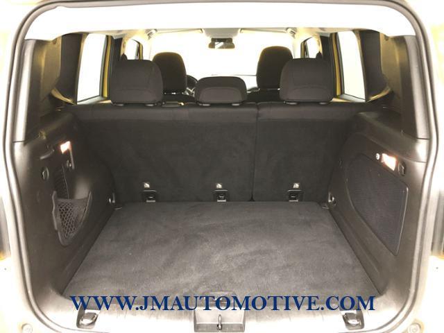 2016 Jeep Renegade 4WD 4dr Latitude, available for sale in Naugatuck, Connecticut | J&M Automotive Sls&Svc LLC. Naugatuck, Connecticut 2016 Jeep Renegade 4WD 4dr Latitude, available for sale in Naugatuck, Connecticut | J&M Automotive Sls&Svc LLC. Naugatuck, Connecticut