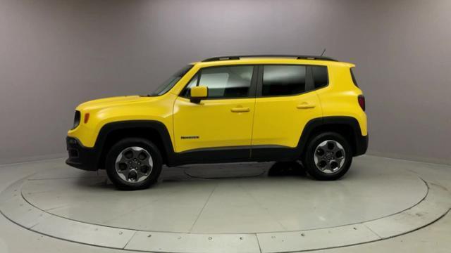 2016 Jeep Renegade 4WD 4dr Latitude, available for sale in Naugatuck, Connecticut | J&M Automotive Sls&Svc LLC. Naugatuck, Connecticut 2016 Jeep Renegade 4WD 4dr Latitude, available for sale in Naugatuck, Connecticut | J&M Automotive Sls&Svc LLC. Naugatuck, Connecticut
