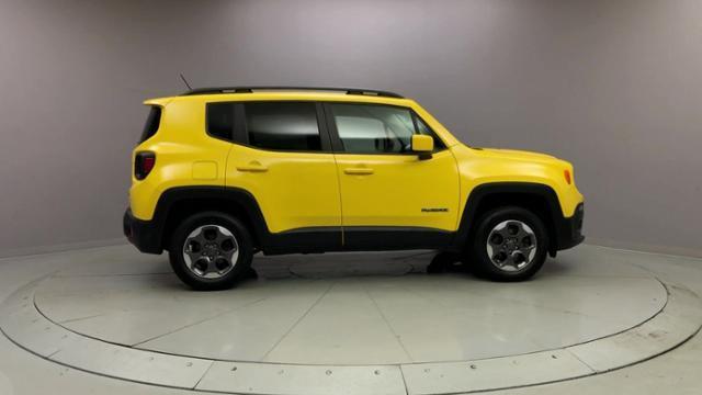 2016 Jeep Renegade 4WD 4dr Latitude, available for sale in Naugatuck, Connecticut | J&M Automotive Sls&Svc LLC. Naugatuck, Connecticut 2016 Jeep Renegade 4WD 4dr Latitude, available for sale in Naugatuck, Connecticut | J&M Automotive Sls&Svc LLC. Naugatuck, Connecticut