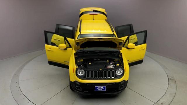 2016 Jeep Renegade 4WD 4dr Latitude, available for sale in Naugatuck, Connecticut | J&M Automotive Sls&Svc LLC. Naugatuck, Connecticut 2016 Jeep Renegade 4WD 4dr Latitude, available for sale in Naugatuck, Connecticut | J&M Automotive Sls&Svc LLC. Naugatuck, Connecticut