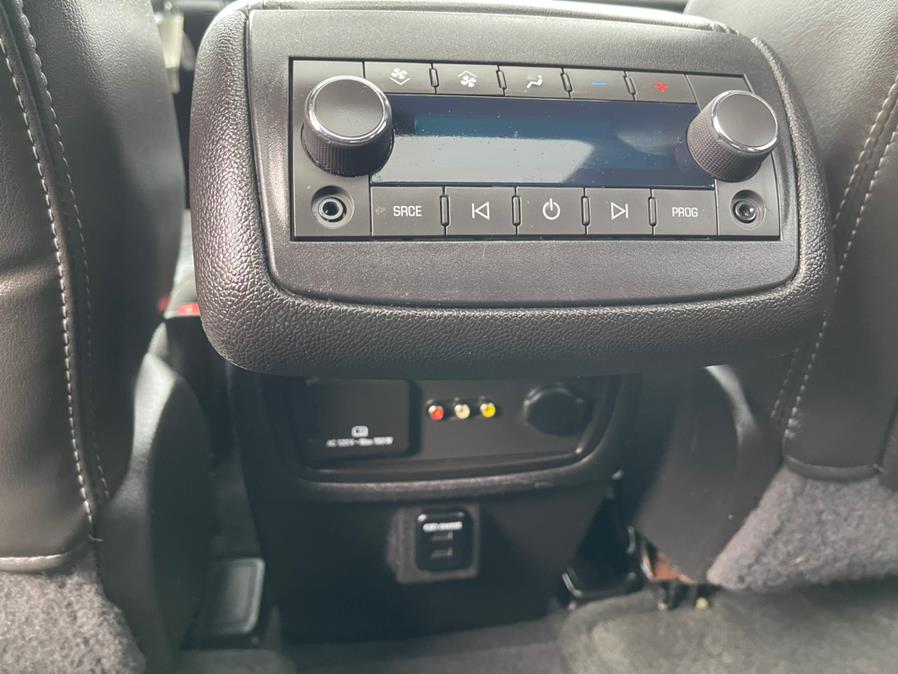 Used Buick Enclave AWD 4dr Leather 2015 | Mike And Tony Auto Sales, Inc. South Windsor, Connecticut Used Buick Enclave AWD 4dr Leather 2015 | Mike And Tony Auto Sales, Inc. South Windsor, Connecticut