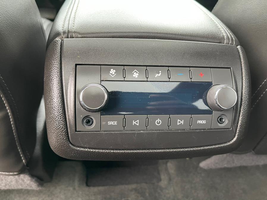 Used Buick Enclave AWD 4dr Leather 2015 | Mike And Tony Auto Sales, Inc. South Windsor, Connecticut Used Buick Enclave AWD 4dr Leather 2015 | Mike And Tony Auto Sales, Inc. South Windsor, Connecticut