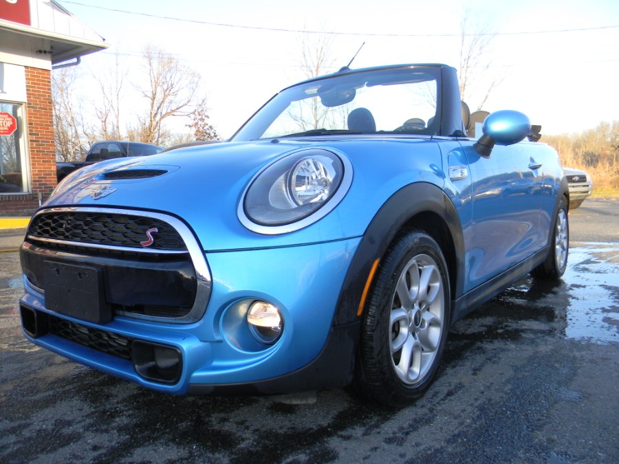 Used MINI Convertible Cooper S FWD 2018 | M&M Vehicles Inc dba Central Motors. Southborough, Massachusetts Used MINI Convertible Cooper S FWD 2018 | M&M Vehicles Inc dba Central Motors. Southborough, Massachusetts