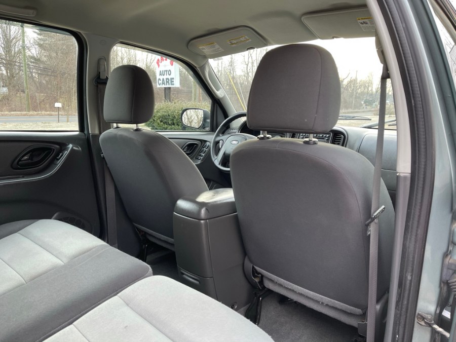 2007 Ford Escape 2WD 4dr I4 Auto XLS, available for sale in East Windsor, Connecticut | Toro Auto. East Windsor, Connecticut 2007 Ford Escape 2WD 4dr I4 Auto XLS, available for sale in East Windsor, Connecticut | Toro Auto. East Windsor, Connecticut