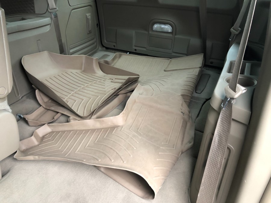 2014 Chrysler Town & Country 4dr Wgn Touring-L, available for sale in Bristol, Connecticut | Bristol Auto Center LLC. Bristol, Connecticut 2014 Chrysler Town & Country 4dr Wgn Touring-L, available for sale in Bristol, Connecticut | Bristol Auto Center LLC. Bristol, Connecticut