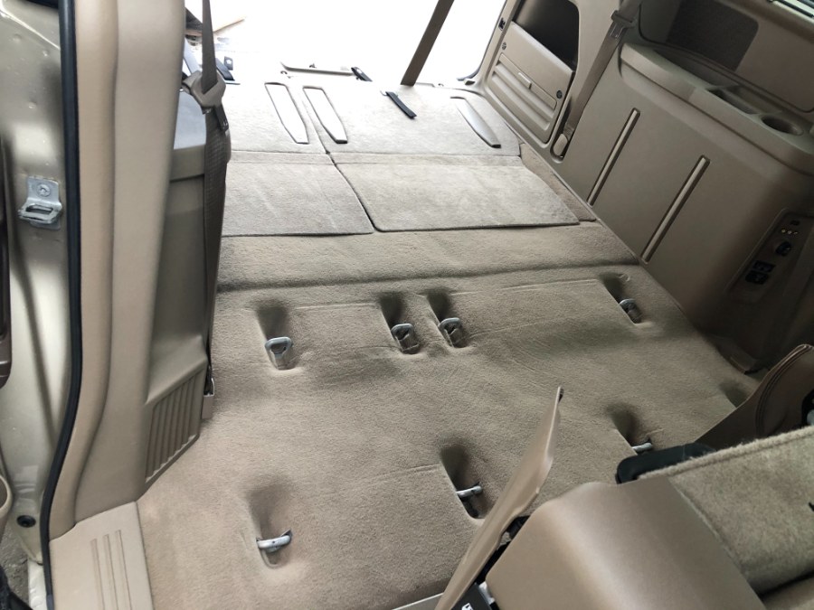 2014 Chrysler Town & Country 4dr Wgn Touring-L, available for sale in Bristol, Connecticut | Bristol Auto Center LLC. Bristol, Connecticut 2014 Chrysler Town & Country 4dr Wgn Touring-L, available for sale in Bristol, Connecticut | Bristol Auto Center LLC. Bristol, Connecticut