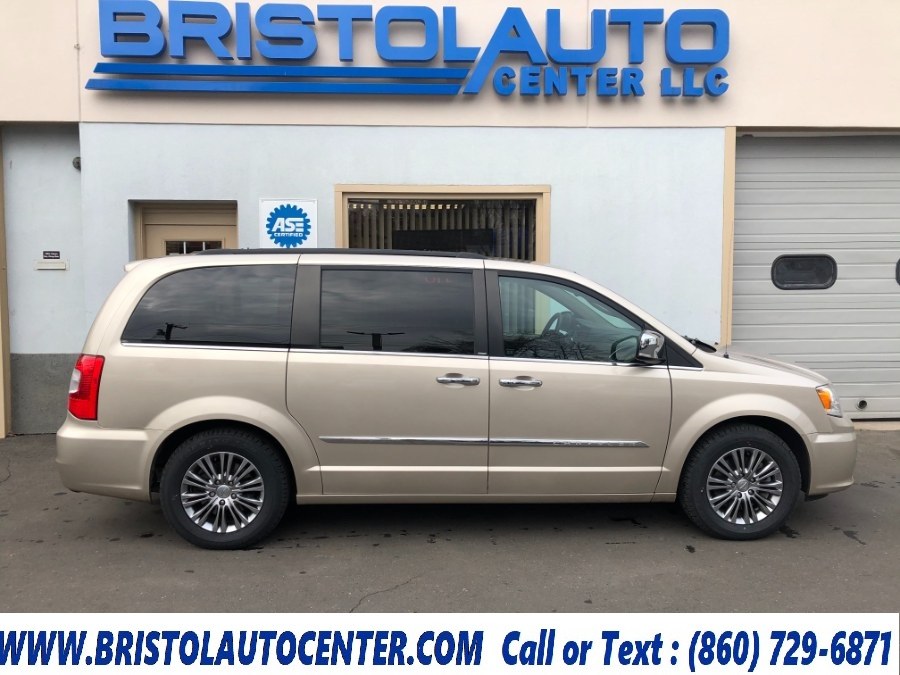 2014 Chrysler Town & Country 4dr Wgn Touring-L, available for sale in Bristol, Connecticut | Bristol Auto Center LLC. Bristol, Connecticut 2014 Chrysler Town & Country 4dr Wgn Touring-L, available for sale in Bristol, Connecticut | Bristol Auto Center LLC. Bristol, Connecticut