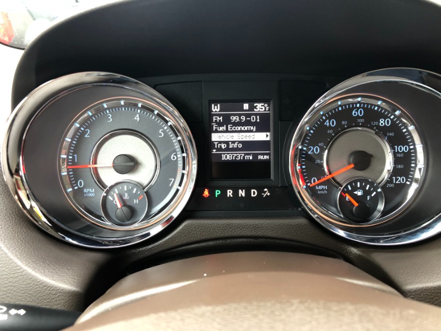 2014 Chrysler Town & Country 4dr Wgn Touring-L, available for sale in Bristol, Connecticut | Bristol Auto Center LLC. Bristol, Connecticut 2014 Chrysler Town & Country 4dr Wgn Touring-L, available for sale in Bristol, Connecticut | Bristol Auto Center LLC. Bristol, Connecticut