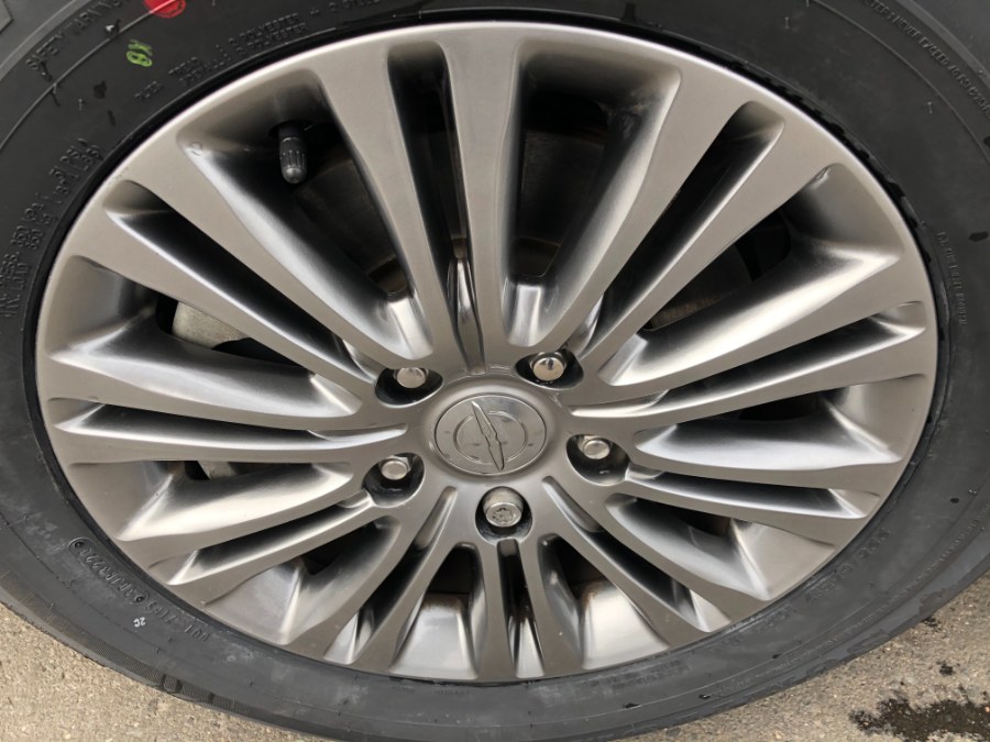 2014 Chrysler Town & Country 4dr Wgn Touring-L, available for sale in Bristol, Connecticut | Bristol Auto Center LLC. Bristol, Connecticut 2014 Chrysler Town & Country 4dr Wgn Touring-L, available for sale in Bristol, Connecticut | Bristol Auto Center LLC. Bristol, Connecticut