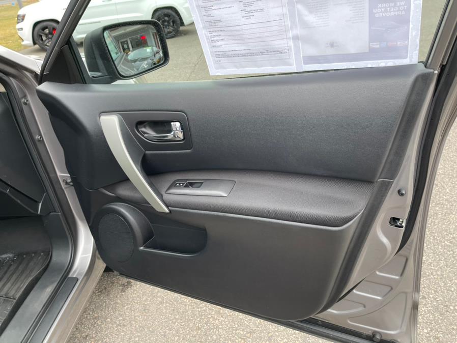 2013 Nissan Rogue AWD 4dr S, available for sale in South Windsor, Connecticut | Mike And Tony Auto Sales, Inc. South Windsor, Connecticut 2013 Nissan Rogue AWD 4dr S, available for sale in South Windsor, Connecticut | Mike And Tony Auto Sales, Inc. South Windsor, Connecticut