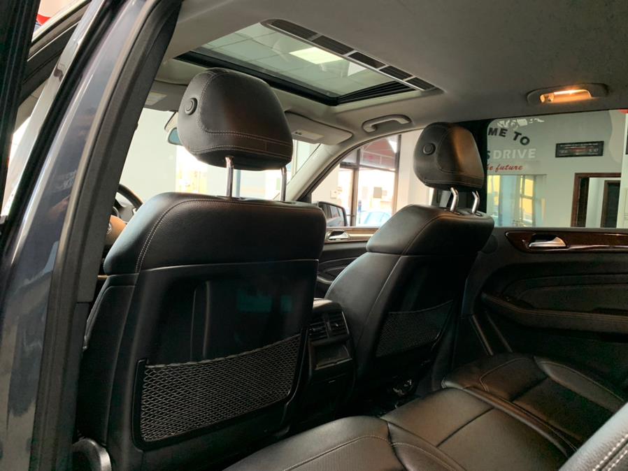 2015 Mercedes-Benz M-Class 4MATIC 4dr ML350, available for sale in Inwood, New York | 5 Towns Drive. Inwood, New York 2015 Mercedes-Benz M-Class 4MATIC 4dr ML350, available for sale in Inwood, New York | 5 Towns Drive. Inwood, New York