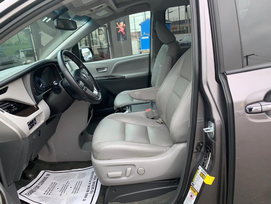 Used Toyota Sienna XLE Premium FWD 8-Passenger (Natl) 2017 | European Auto Expo. Lodi, New Jersey Used Toyota Sienna XLE Premium FWD 8-Passenger (Natl) 2017 | European Auto Expo. Lodi, New Jersey