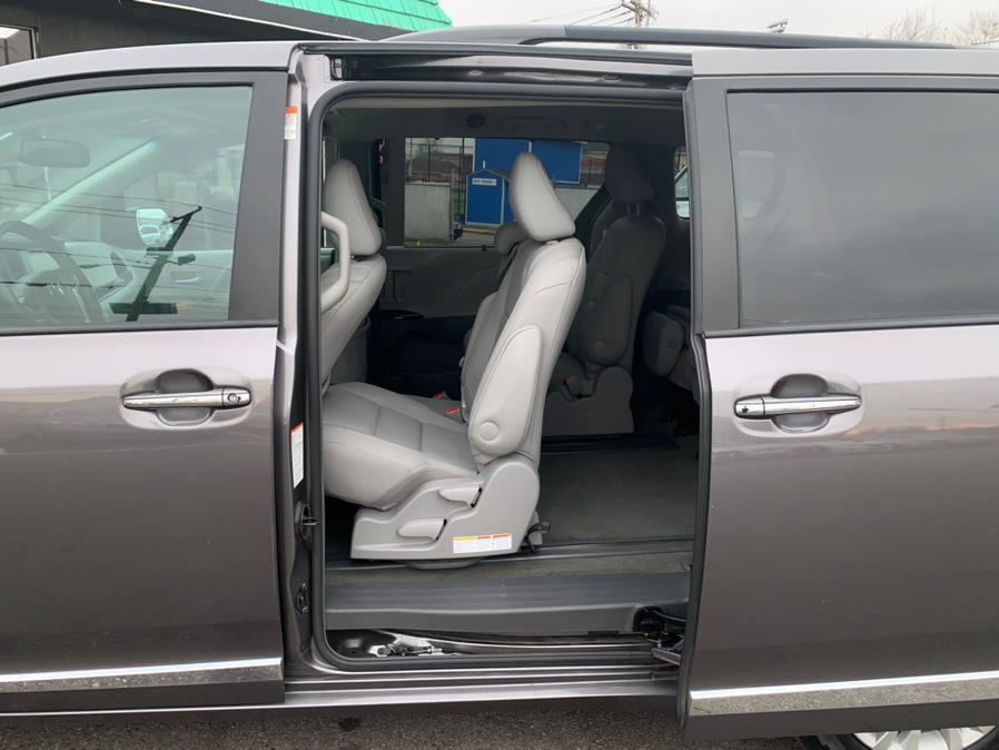 Used Toyota Sienna XLE Premium FWD 8-Passenger (Natl) 2017 | European Auto Expo. Lodi, New Jersey Used Toyota Sienna XLE Premium FWD 8-Passenger (Natl) 2017 | European Auto Expo. Lodi, New Jersey
