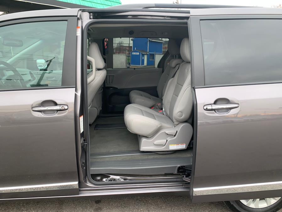 Used Toyota Sienna XLE Premium FWD 8-Passenger (Natl) 2017 | European Auto Expo. Lodi, New Jersey Used Toyota Sienna XLE Premium FWD 8-Passenger (Natl) 2017 | European Auto Expo. Lodi, New Jersey