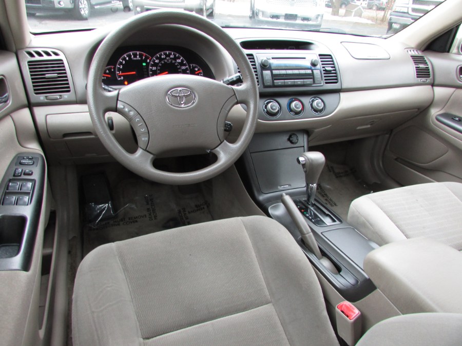 2005 Toyota Camry 4dr Sdn LE Auto (Natl), available for sale in East Windsor, Connecticut | United Auto Sales of E Windsor, Inc. East Windsor, Connecticut 2005 Toyota Camry 4dr Sdn LE Auto (Natl), available for sale in East Windsor, Connecticut | United Auto Sales of E Windsor, Inc. East Windsor, Connecticut