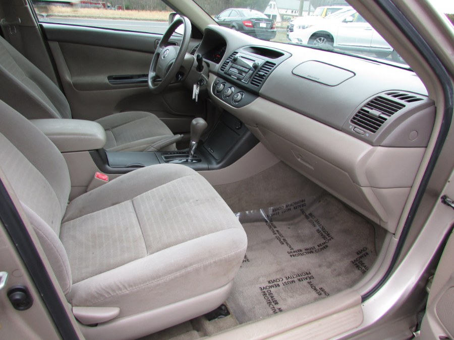 2005 Toyota Camry 4dr Sdn LE Auto (Natl), available for sale in East Windsor, Connecticut | United Auto Sales of E Windsor, Inc. East Windsor, Connecticut 2005 Toyota Camry 4dr Sdn LE Auto (Natl), available for sale in East Windsor, Connecticut | United Auto Sales of E Windsor, Inc. East Windsor, Connecticut