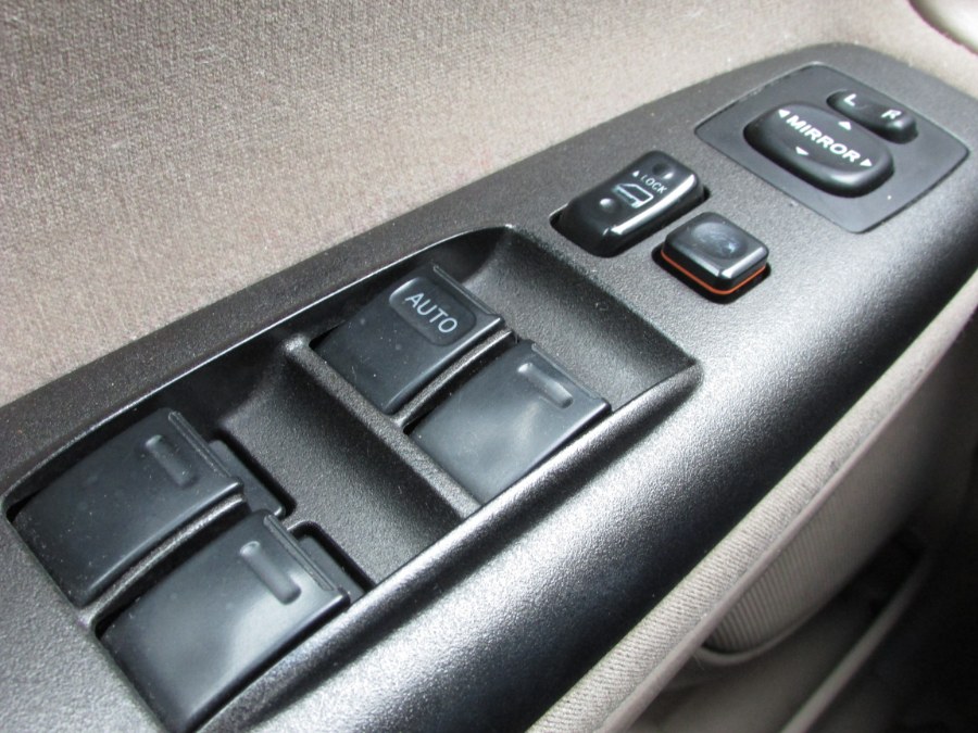 2005 Toyota Camry 4dr Sdn LE Auto (Natl), available for sale in East Windsor, Connecticut | United Auto Sales of E Windsor, Inc. East Windsor, Connecticut 2005 Toyota Camry 4dr Sdn LE Auto (Natl), available for sale in East Windsor, Connecticut | United Auto Sales of E Windsor, Inc. East Windsor, Connecticut