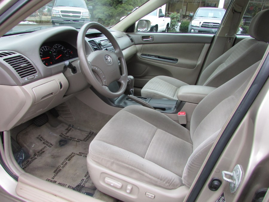 2005 Toyota Camry 4dr Sdn LE Auto (Natl), available for sale in East Windsor, Connecticut | United Auto Sales of E Windsor, Inc. East Windsor, Connecticut 2005 Toyota Camry 4dr Sdn LE Auto (Natl), available for sale in East Windsor, Connecticut | United Auto Sales of E Windsor, Inc. East Windsor, Connecticut