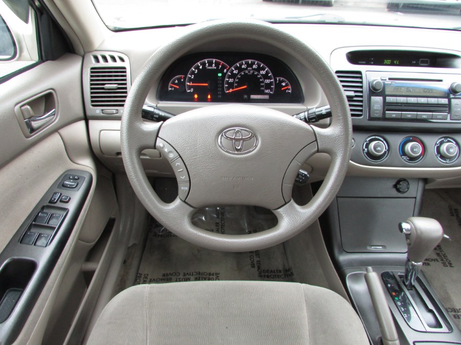 2005 Toyota Camry 4dr Sdn LE Auto (Natl), available for sale in East Windsor, Connecticut | United Auto Sales of E Windsor, Inc. East Windsor, Connecticut 2005 Toyota Camry 4dr Sdn LE Auto (Natl), available for sale in East Windsor, Connecticut | United Auto Sales of E Windsor, Inc. East Windsor, Connecticut