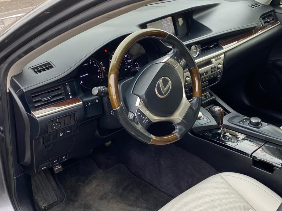 Used Lexus ES 350 4dr Sdn 2013 | VEB Auto Sales. Hartford, Connecticut Used Lexus ES 350 4dr Sdn 2013 | VEB Auto Sales. Hartford, Connecticut