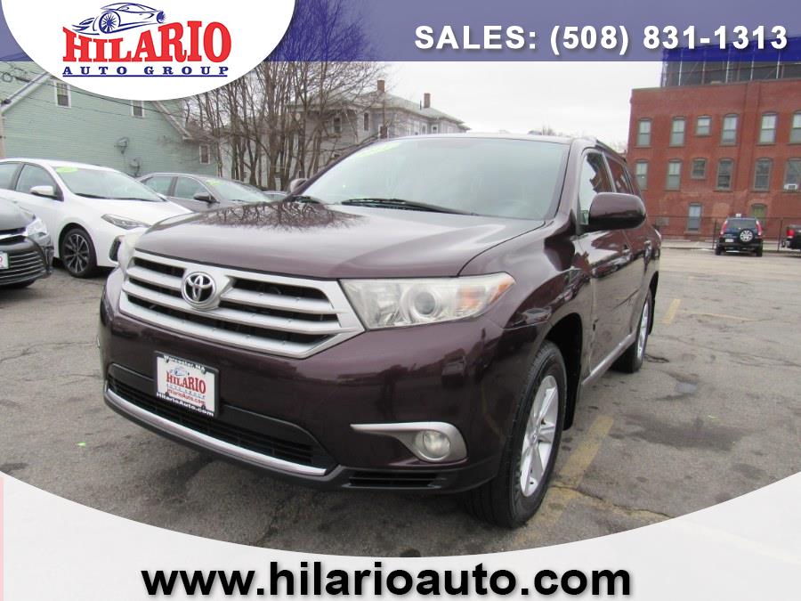 2011 Toyota Highlander SE, available for sale in Worcester, Massachusetts | Hilario's Auto Sales Inc.. Worcester, Massachusetts