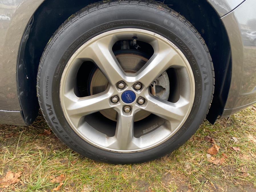 2015 Ford Fusion 4dr Sdn SE FWD, available for sale in Danbury, Connecticut | Safe Used Auto Sales LLC. Danbury, Connecticut 2015 Ford Fusion 4dr Sdn SE FWD, available for sale in Danbury, Connecticut | Safe Used Auto Sales LLC. Danbury, Connecticut