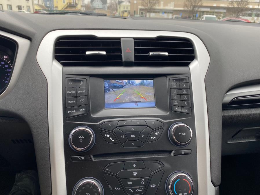 2015 Ford Fusion 4dr Sdn SE FWD, available for sale in Danbury, Connecticut | Safe Used Auto Sales LLC. Danbury, Connecticut 2015 Ford Fusion 4dr Sdn SE FWD, available for sale in Danbury, Connecticut | Safe Used Auto Sales LLC. Danbury, Connecticut