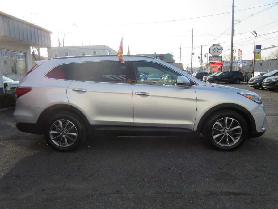 Used Hyundai Santa Fe SE 3.3L Auto AWD 2017 | Route 27 Auto Mall. Linden, New Jersey Used Hyundai Santa Fe SE 3.3L Auto AWD 2017 | Route 27 Auto Mall. Linden, New Jersey