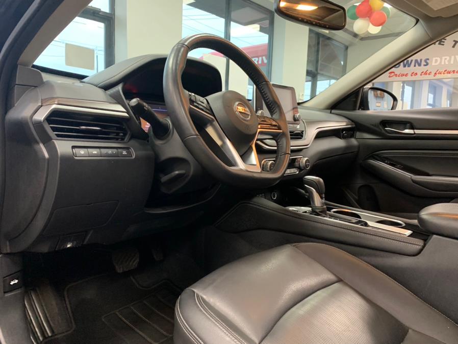 Used Nissan Altima SL 2.5 SL Sedan 2020 | 5 Towns Drive. Inwood, New York Used Nissan Altima SL 2.5 SL Sedan 2020 | 5 Towns Drive. Inwood, New York