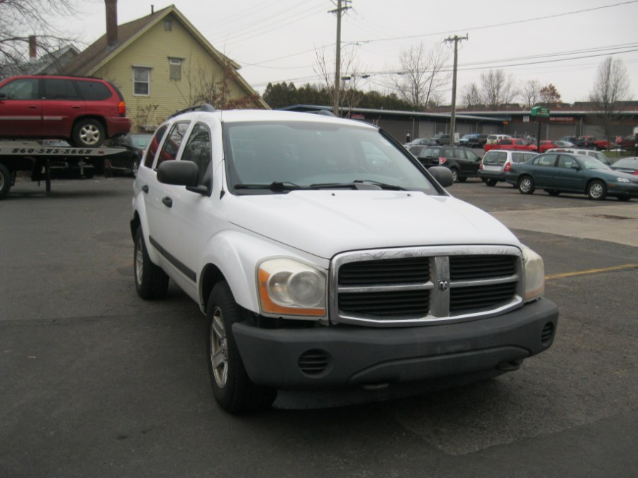 Used Dodge Durango 4dr 4WD SXT 2006 | Automotive Plus. Bristol, Connecticut Used Dodge Durango 4dr 4WD SXT 2006 | Automotive Plus. Bristol, Connecticut