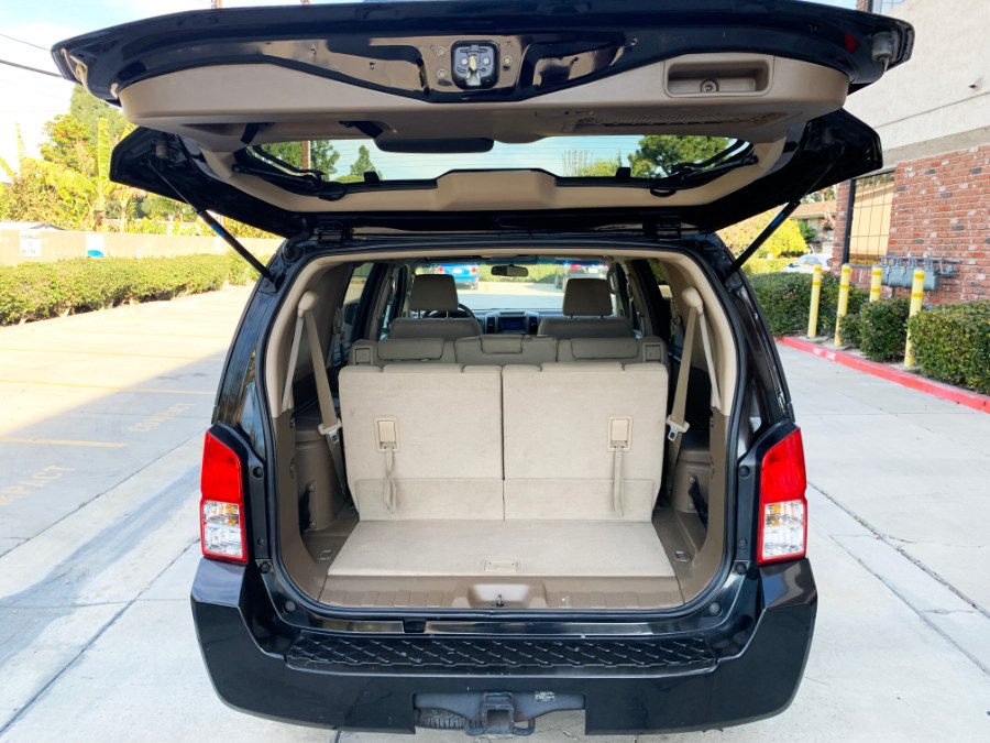 Used Nissan Pathfinder LE 2WD 2006 | Pacific Green Line. Stanton, California Used Nissan Pathfinder LE 2WD 2006 | Pacific Green Line. Stanton, California