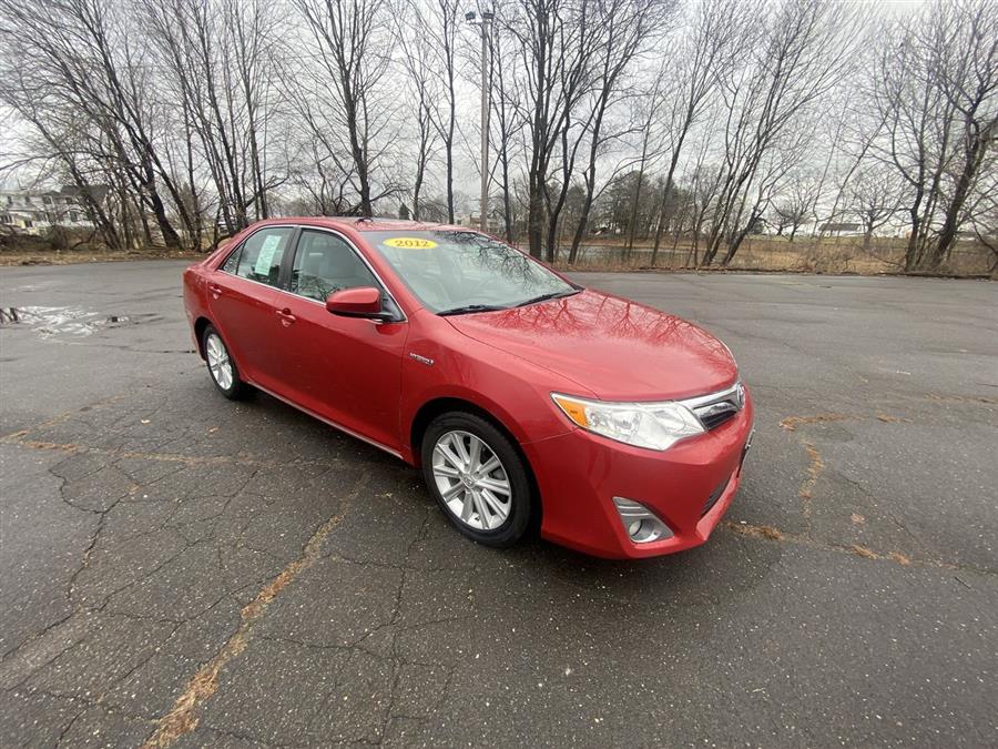 2012 Toyota Camry Hybrid 4dr Sdn XLE, available for sale in Stratford, Connecticut | Wiz Leasing Inc. Stratford, Connecticut