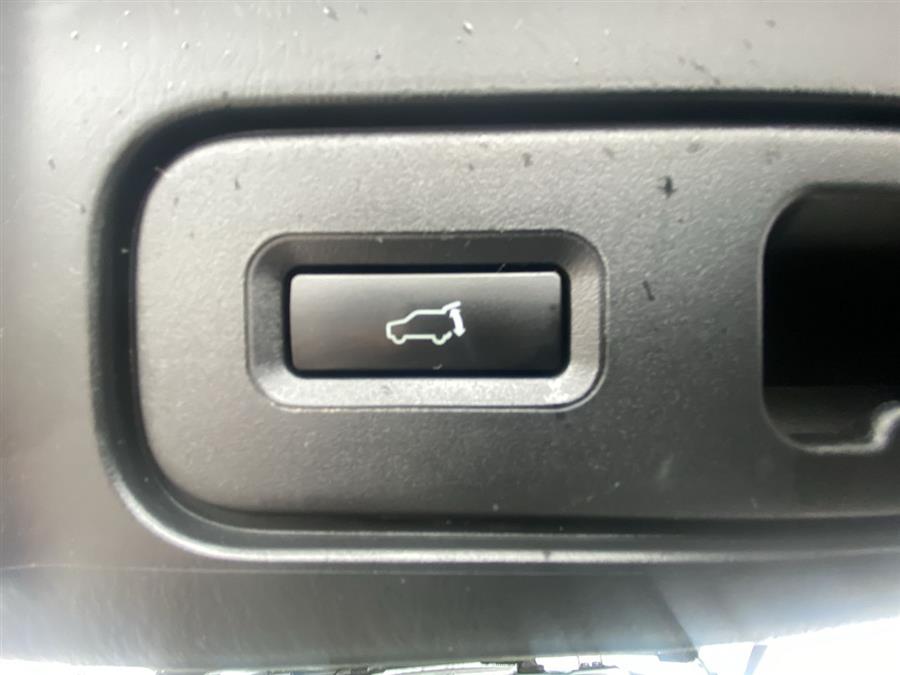 2011 Mazda CX-9 AWD 4dr Grand Touring, available for sale in Stratford, Connecticut | Wiz Leasing Inc. Stratford, Connecticut 2011 Mazda CX-9 AWD 4dr Grand Touring, available for sale in Stratford, Connecticut | Wiz Leasing Inc. Stratford, Connecticut