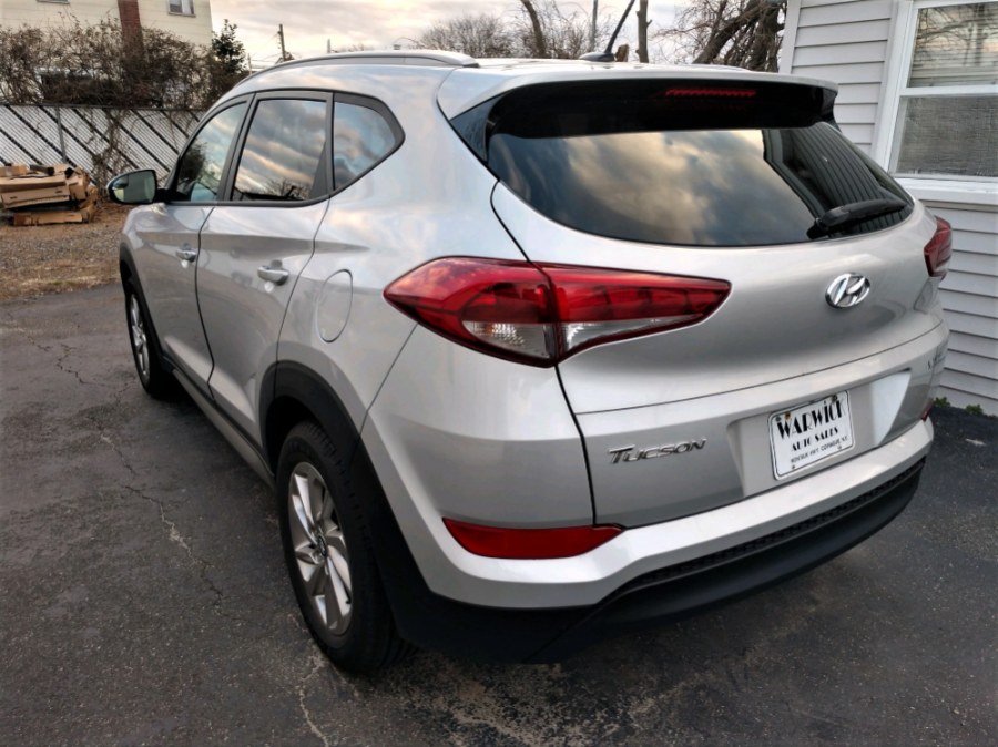2017 Hyundai Tucson SE FWD, available for sale in COPIAGUE, New York | Warwick Auto Sales Inc. COPIAGUE, New York 2017 Hyundai Tucson SE FWD, available for sale in COPIAGUE, New York | Warwick Auto Sales Inc. COPIAGUE, New York